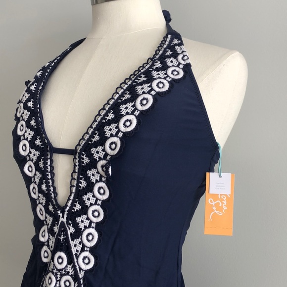 NWT✨Kona Sol Medium Coverage Navy Crochet Swimsuit - Picture 2 of 5